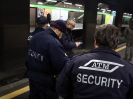 “Cosa guardi? Sono uomo e musulmano”, sfregia una ragazza in metro a Milano