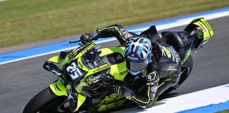 MotoGp, Fernandez il più veloce nelle libere davanti a Marquez caduto senza conseguenze