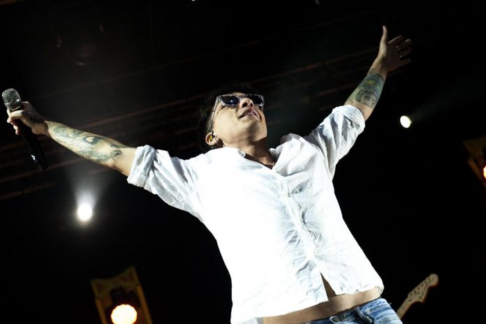 roma_il_cantante_ultimo_in_concerto