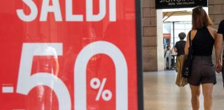 Saldi, sabato al via in quasi tutta Italia ma ribassi già iniziati