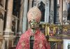 Napoli, ruba copricapo dalla statua di San Gennaro: rincorso e arrestato