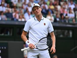 Sinner, 11 interviste in 45 minuti: il tour de force a Wimbledon