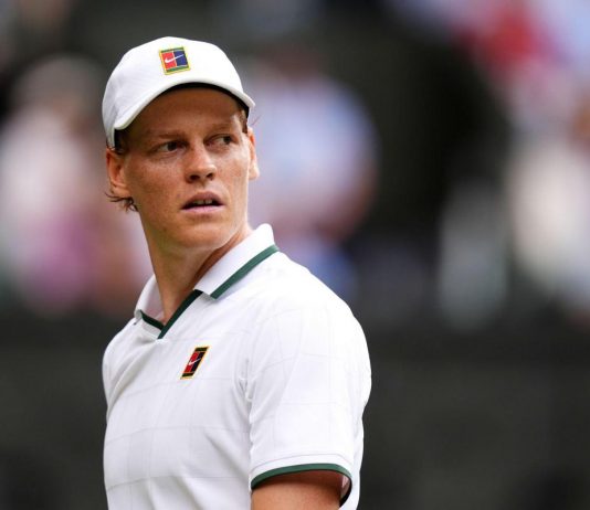 Wimbledon, polemiche per orario Sinner-Djokovic: quando giocano e dove vederlo in tv