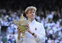 Wimbledon, Sinner show a cena dei vincitori: “Sono brillo, ho fallito esame della patente”