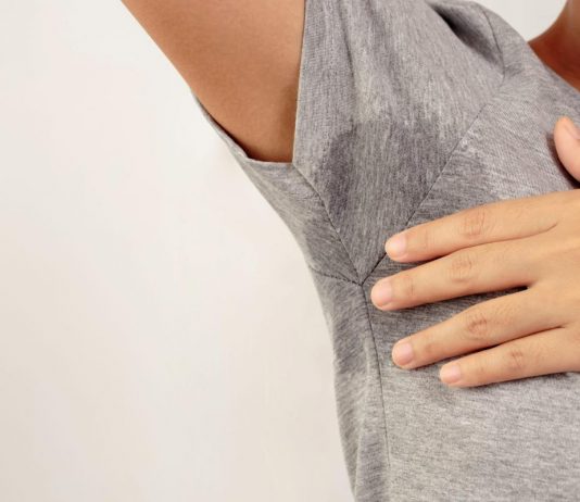 Svelato l’interruttore genetico che fa sudare troppo, nuove speranze per l’iperidrosi