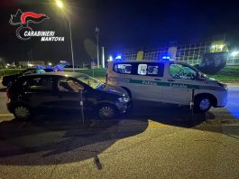 Suzzara, ubriaca fugge all’alt. Inseguita, si schianta contro la pattuglia della Polizia Locale: denunciata