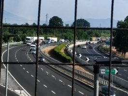 Dramma sull’A1: 17enne mantovana muore in un incidente, gravi i fratellini di 11 e 13 anni