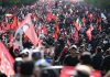 Iran, iniziata a Teheran processione per funerali di Khamenei