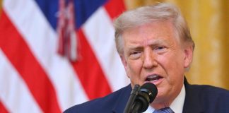 Iran, Trump: “Colpiremo il sito nucleare di Pickaxe”. Teheran: “Così sarà guerra totale”