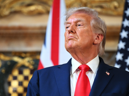 4 luglio, Trump a Mount Rushmore: “Non saremo mai comunisti, nostra identità sotto attacco”