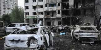 Ucraina, missili della Russia su Kiev nella notte: 9 morti