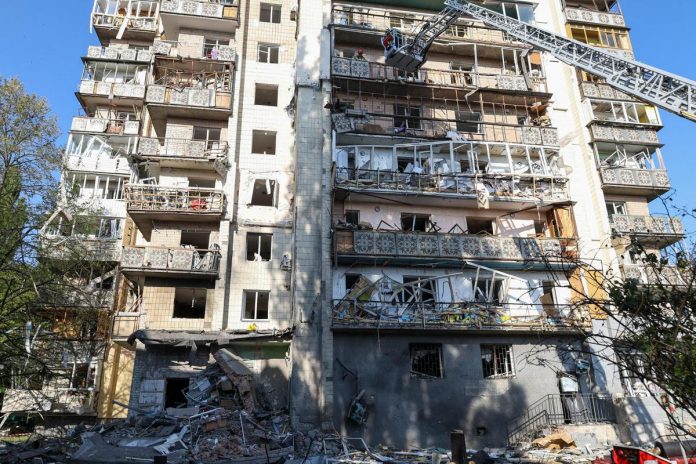 ucraina_kiev_macerie_raid_19lug_afp