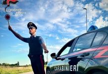Cocaina in auto: si rifiuta di fare test antidroga, patente ritirata ad un 37enne