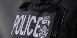 Sparatoria con agenti Ice nel Maine: uccisa una persona