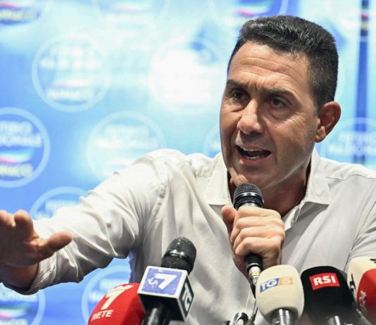 Sondaggio politico, Fratelli d’Italia e Pd giù. Vannacci cresce ancora