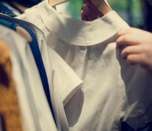 Lascia lavoro sottopagato e ‘sbarca’ su Vinted: oggi guadagna 60mila euro al mese
