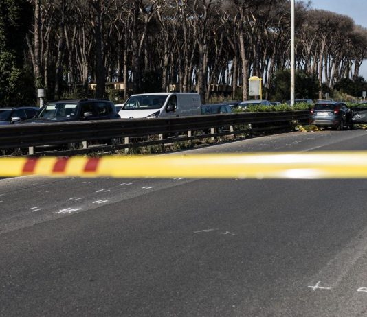 Roma, investì e uccise turisti irlandesi su via Colombo: condannato a 3 anni
