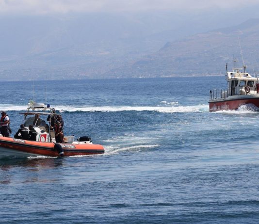 Lecce, recuperato in mare corpo senza vita di un uomo: indagini su identità