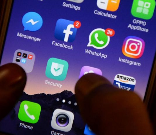 Whatsapp, due account in un solo telefono: ora si può, ecco come funziona la novità