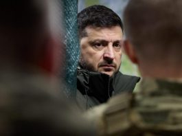 Ucraina, attacco russo e due bambini morti a Kryvyj Rih. Zelensky: “Servono più missili”