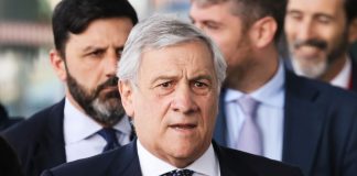 Immigrazione, Tajani “Rafforzare Frontex e creare hub per rimpatri in Africa”