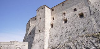 La fibra di Open Fiber abilita l’albergo diffuso nel borgo riminese di San Leo