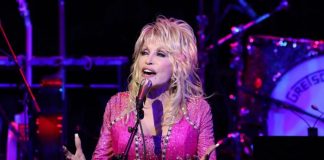 Lutto nella musica, morta a 80 anni la cantante country Dolly Parton