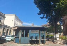 Chiosco Viola chiuso da mesi, settembre decisivo: sul tavolo acquisizione comunale o demolizione