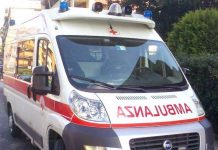 Ostiglia, ha un malore mentre accudisce la madre malata: muore 62enne
