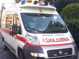 Ostiglia, ha un malore mentre accudisce la madre malata: muore 62enne