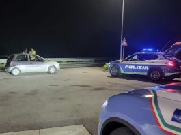 Alcol alla guida, controlli della Stradale: ritirate cinque patenti nel weekend