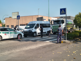 Bancole, tamponamento camion-pulmino sulla Cisa: due feriti, traffico deviato