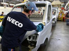 Suzzara, riapre l’Iveco dopo le ferie. Incognite sull’Opa Tata: lavoratori in allerta