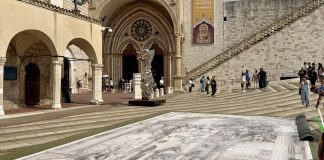 Da oggi 50 Madonnari al lavoro davanti alla Basilica di San Francesco ad Assisi