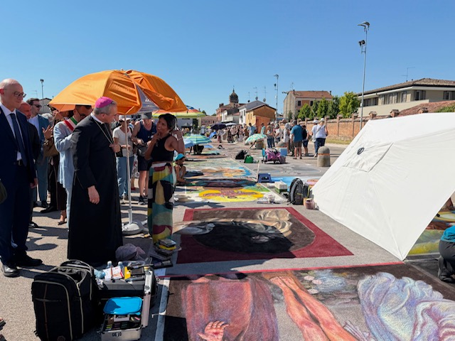 vescovo Busca tra i madonnari