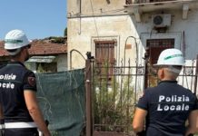Mantova, garage abusivo nascosto al notaio nel rogito: due indagati per falso