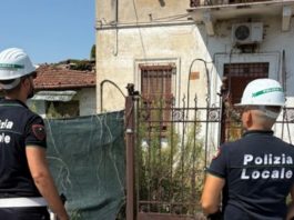 Mantova, garage abusivo nascosto al notaio nel rogito: due indagati per falso