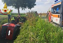 San Martino Dall’Argine, auto si ribalta: 75enne estratto dai Vigili del Fuoco