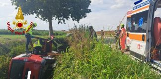 San Martino Dall’Argine, 75enne perde il controllo dell’auto e finisce in un fossato