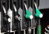Caro carburanti, non si ferma la corsa dei prezzi: la benzina ‘sfonda’ 2 euro sulla rete stradale