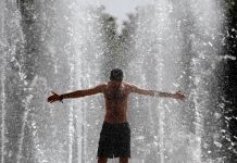 Caldo record, solo due bollini rossi a Ferragosto: poi temporali e temperature in calo