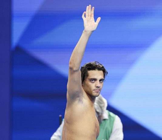 Ceccon torna a Parigi due anni dopo l’oro olimpico (e le dormite sui prati): “Stavolta stanza ok”