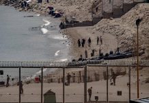 Ceuta, allerta per un nuovo assalto: il Marocco blocca centinaia di migranti