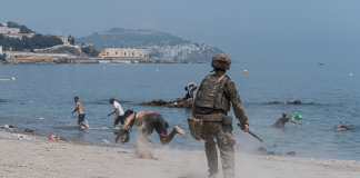 “Ceuta è stata un’invasione”, all’Europarlamento si accende lo scontro sui migranti