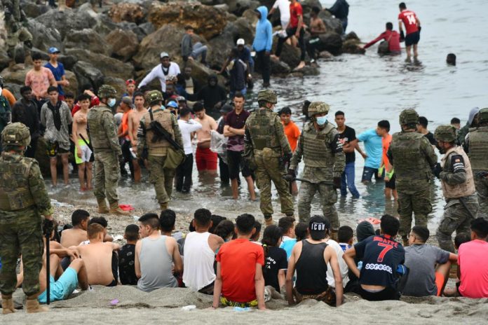ceuta_spagna_operazione_di_rimpatrio_per_i_migranti_entrati_a_ceuta_dal_marocco_