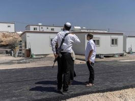 Cisgiordania, coloni assediano case palestinesi a Qusra. Ambasciatore Huckabee: “Atto di terrorismo”