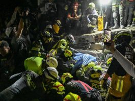 Terremoto in Colombia, donna di 32 anni estratta viva dalle macerie di un albergo tre giorni dopo il sisma: “C’è speranza”