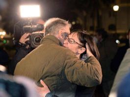 Ilaria Cucchi e Fabio Anselmo si sposano: “Abbiamo scelto di non lasciare che il lutto diventasse l’unica cosa che siamo”