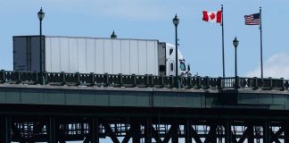 Trump sospende dazi del 50% al Canada: “Presto un accordo”