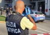 Brescia, accoltellata dall’ex marito davanti al figlio fuori da un centro commerciale